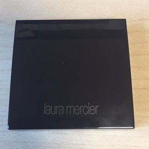 African Violet Luster Eye Colour